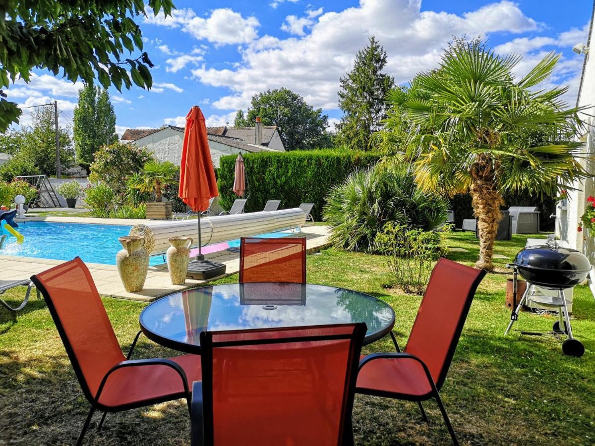 Gite Pause Au Jardin Piscine Chauffee Saint-Branchs Luaran gambar