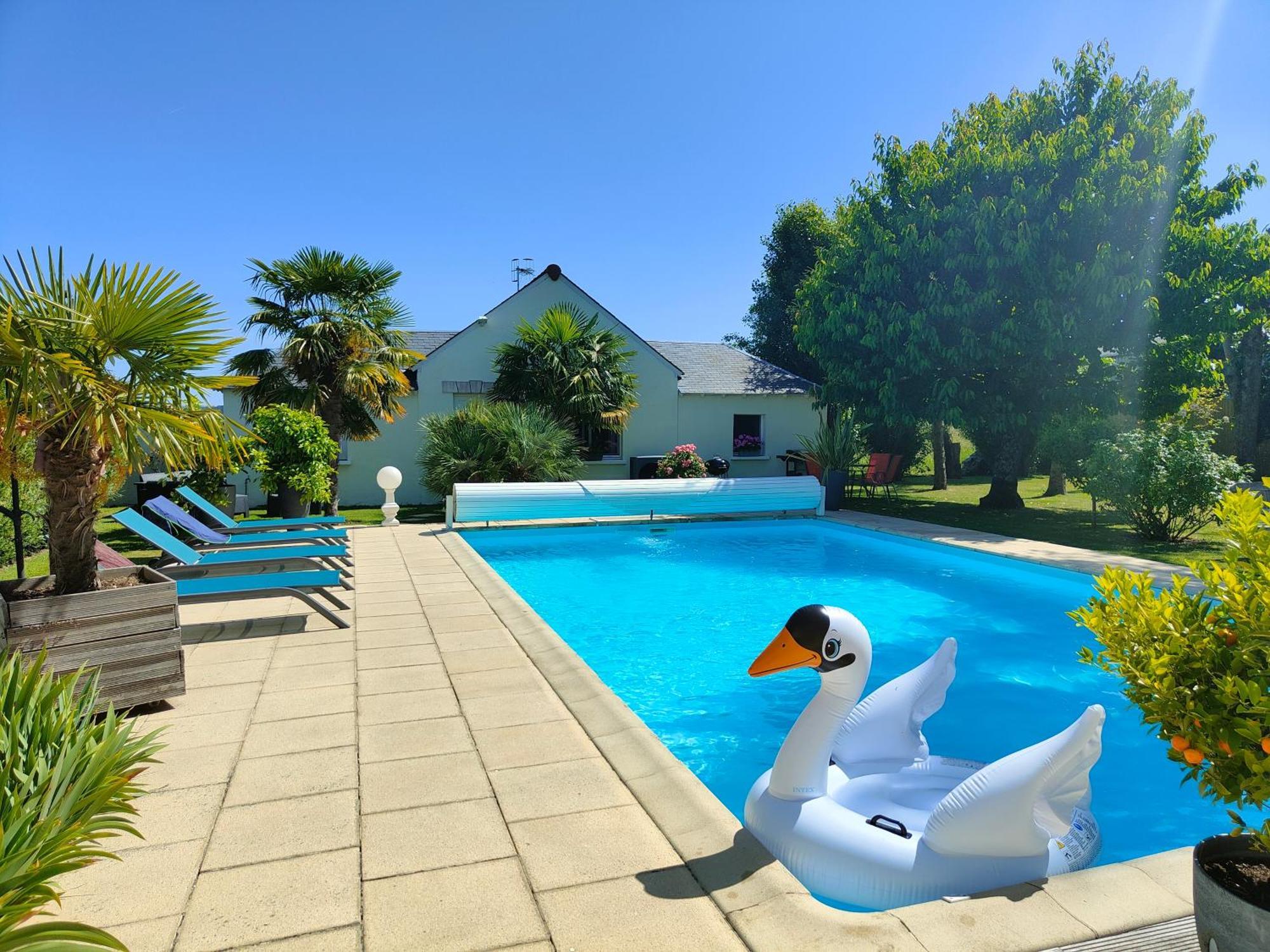Gite Pause Au Jardin Piscine Chauffee Saint-Branchs Luaran gambar